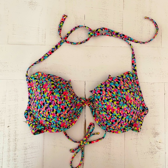Victoria's Secret Other - Victoria Secret Swim Halter Bikini Top